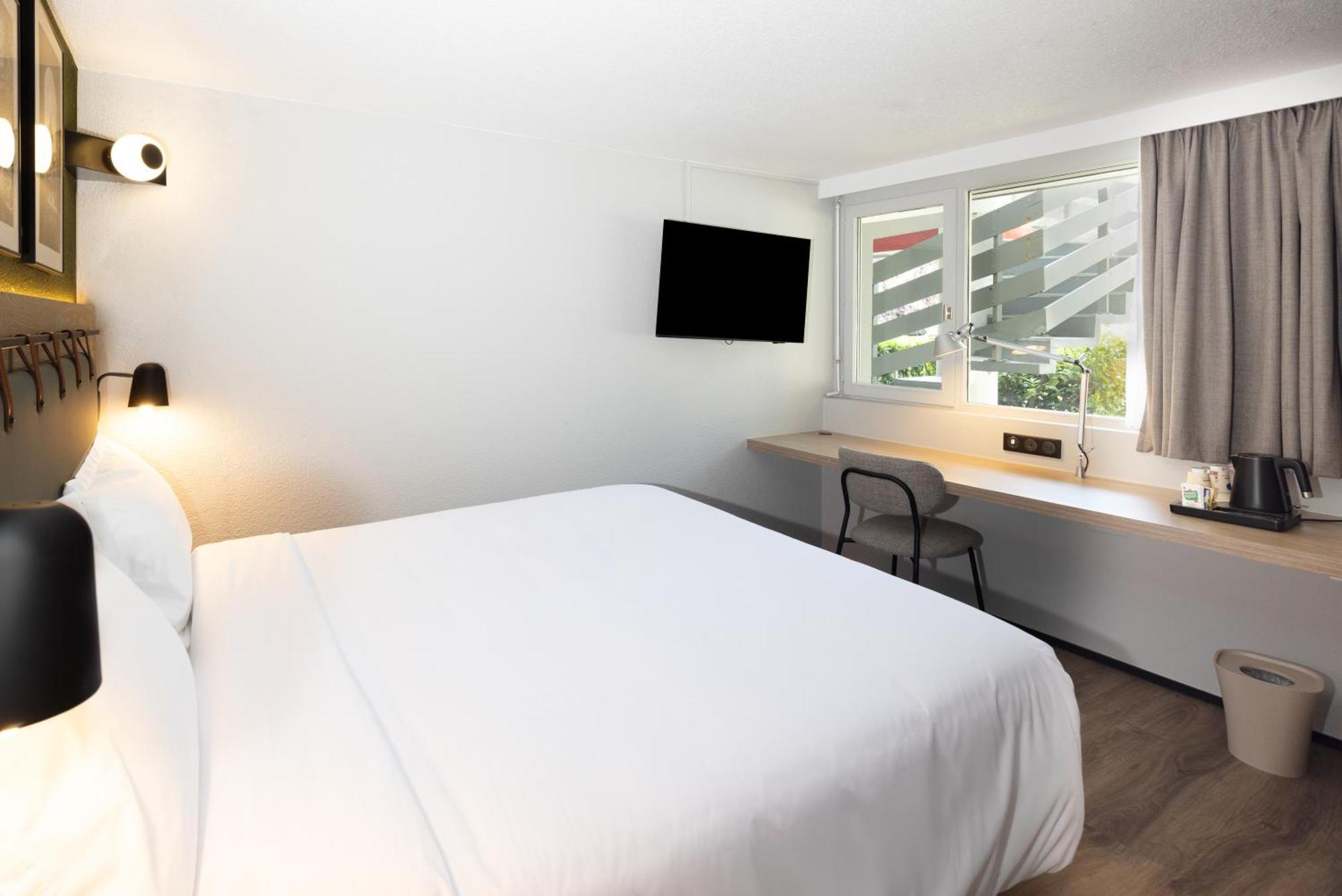 Campanile Besancon-Ouest Chateaufarine Экстерьер фото